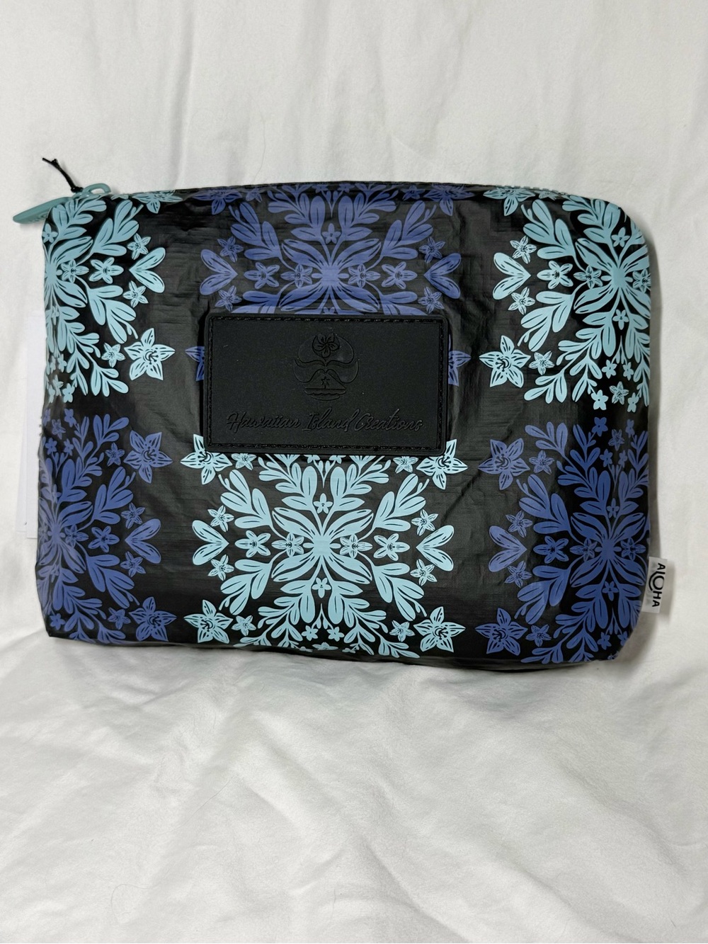 NWT ALOHA Collection x Hawaiian Island Creations Exclusive Akulikuli Pouch